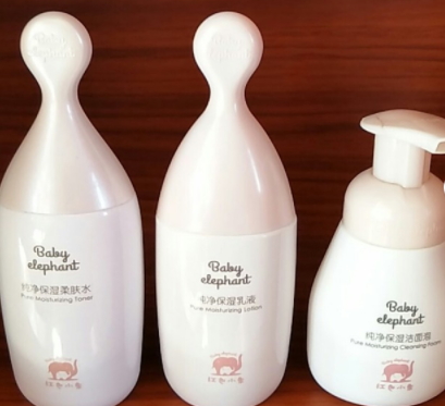 紅色小象和袋鼠媽媽哪個(gè)好？