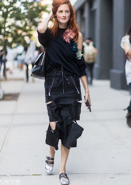 芭蕾舞鞋怎么搭配？這樣穿顯瘦又時(shí)髦