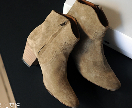 isabel marant什么價(jià)位？街拍中的最in鞋履