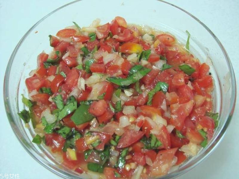 天熱不想吃飯怎么回事 天熱沒有胃口吃什么好 天熱不想吃飯怎么回事 天熱沒有胃口吃什么好