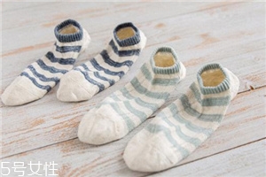 襪子上的lr是什么意思？穿襪子要看清