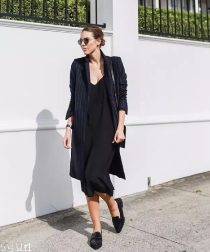 連衣裙配什么外套？讓你甜美又減齡