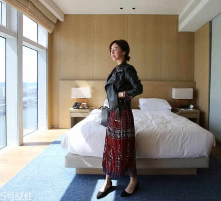 紅色連衣裙搭配什么外套？最時尚氣質的穿搭