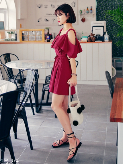 紅色連衣裙搭配什么外套？最時尚氣質的穿搭