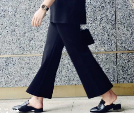 2022流行什么拖鞋？凹造型離不開它