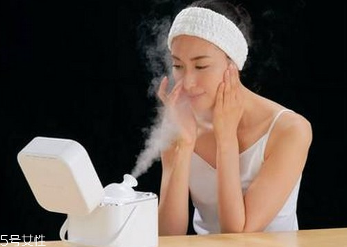 臉上有紅血絲能蒸臉嗎 紅血絲皮膚要慎用這些 臉上有紅血絲能蒸臉嗎 紅血絲皮膚要慎用這些