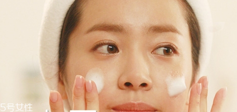 臉上有紅血絲用什么卸妝產(chǎn)品 溫和不刺激的卸妝產(chǎn)品推薦 臉上有紅血絲用什么卸妝產(chǎn)品 溫和不刺激的卸妝產(chǎn)品推薦