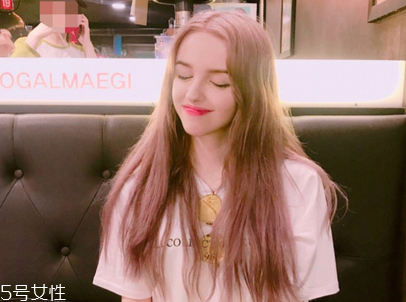 夏天皮膚被曬紅了怎么辦 皮膚曬紅后這樣緊急修復(fù) 夏天皮膚被曬紅了怎么辦 皮膚曬紅后這樣緊急修復(fù)