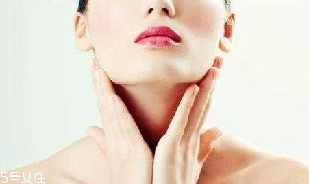 臉上有紅血絲能蒸臉嗎 紅血絲皮膚要慎用這些 臉上有紅血絲能蒸臉嗎 紅血絲皮膚要慎用這些