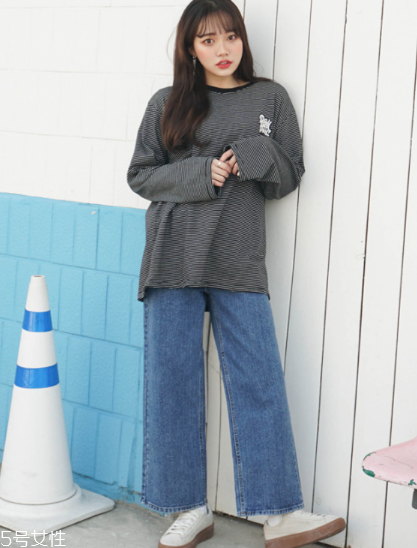 t恤能用洗衣機(jī)洗嗎？要看具體面料