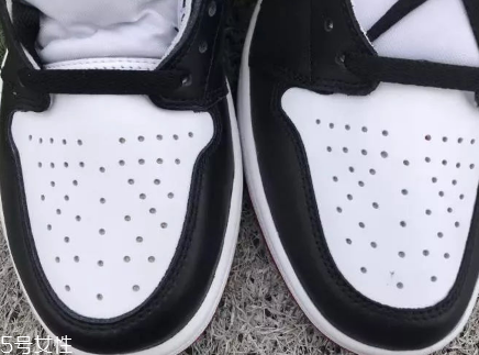 aj 1黑腳趾真假對比 aj1黑腳趾真品原來這樣鑒定 aj 1黑腳趾真假對比 aj1黑腳趾真品原來這樣鑒定