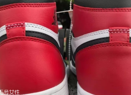 aj 1黑腳趾真假對比 aj1黑腳趾真品原來這樣鑒定 aj 1黑腳趾真假對比 aj1黑腳趾真品原來這樣鑒定