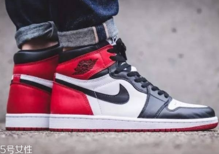 aj 1黑腳趾真假對比 aj1黑腳趾真品原來這樣鑒定 aj 1黑腳趾真假對比 aj1黑腳趾真品原來這樣鑒定