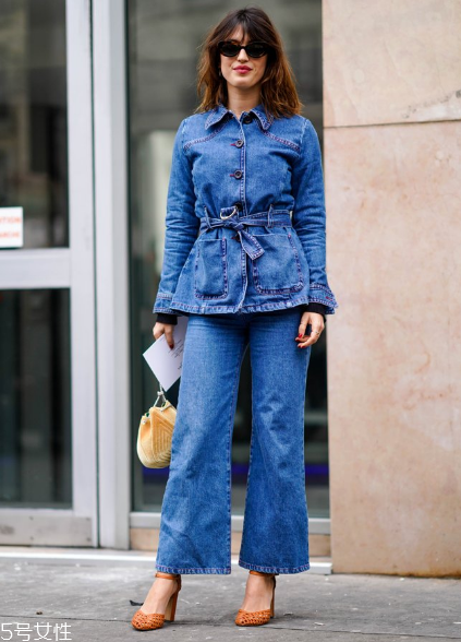 牛仔夾克怎么搭配？照著穿你就贏了