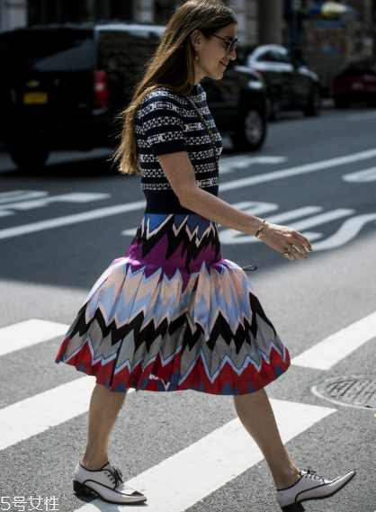 針織短袖怎么搭配？屬于亂穿衣的季節(jié)