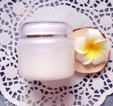 郁美凈鮮奶霜孕婦可以用嗎？郁美凈家最值得入手的鮮奶霜