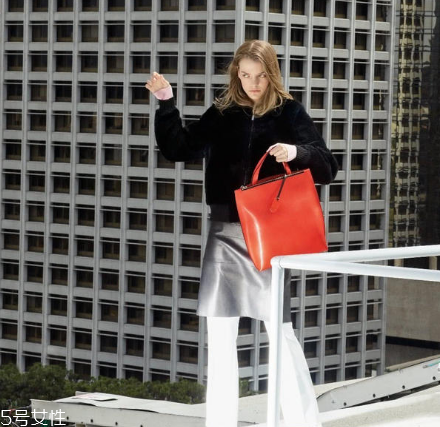 紅色包包什么款式好看？18年這三款包必火