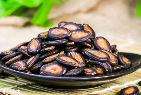 西瓜子和葵花籽哪個(gè)好 各有優(yōu)劣 西瓜子和葵花籽哪個(gè)好 各有優(yōu)劣