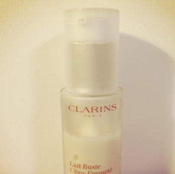 胸部按摩霜哪個(gè)牌子好？傲人胸部按摩出來