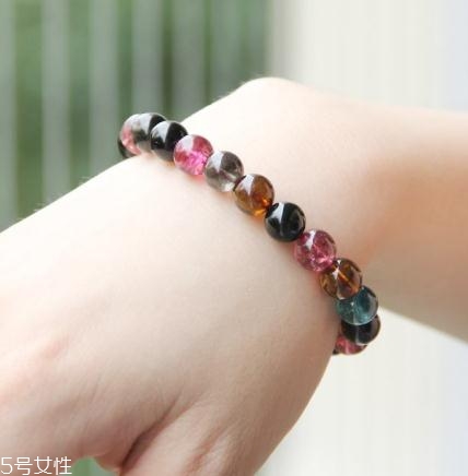 碧璽手鏈戴哪只手？碧璽佩戴有講究