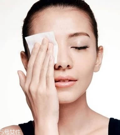 赫蓮娜睫毛膏怎么樣 關于睫毛的小常識