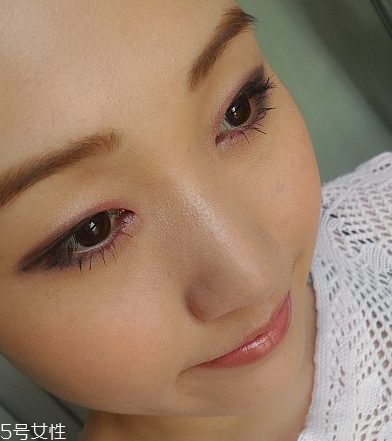 赫蓮娜睫毛膏怎么樣 關于睫毛的小常識