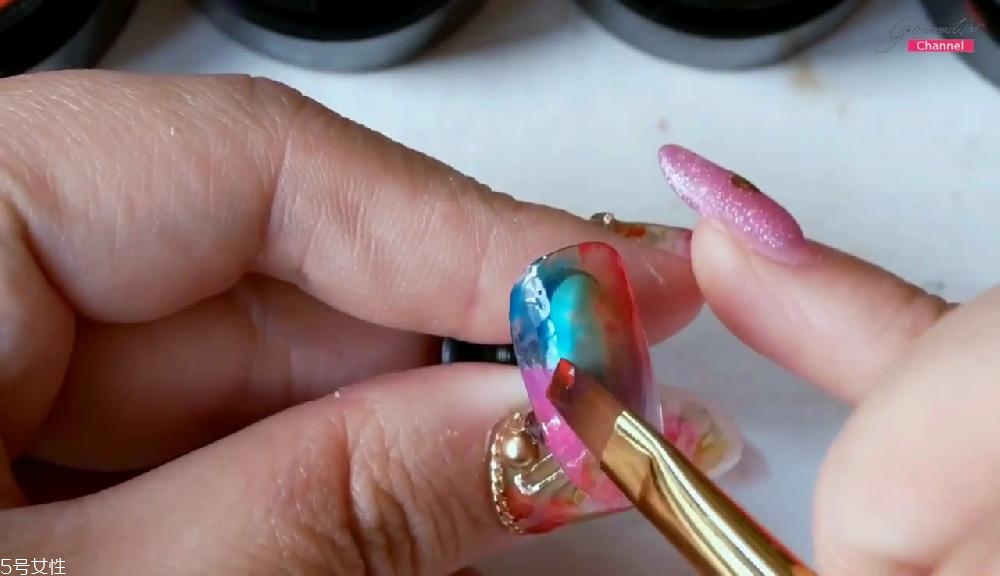 創(chuàng)意星空美甲圖片教程2018 創(chuàng)意星空美甲圖片教程2018