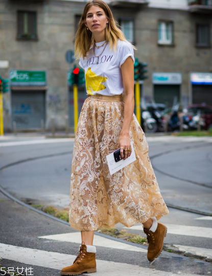 t恤領(lǐng)口變形怎么辦？t恤領(lǐng)子變形恢復(fù)方法