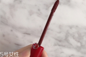 阿瑪尼紅管唇釉200專柜價(jià)格 阿瑪尼紅管唇釉200專柜價(jià)格