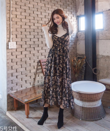 印花連衣裙配什么鞋子？印花連衣裙搭配鞋子圖片