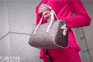 2022年流行什么手提包？盤(pán)點(diǎn)今年最火的手提包