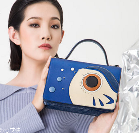 2022年流行什么手提包？盤(pán)點(diǎn)今年最火的手提包