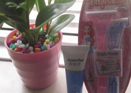 刮毛刀能帶上飛機(jī)嗎？