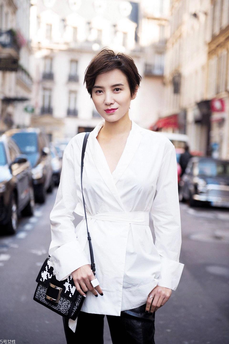 耳墜發(fā)發(fā)型是什么樣的 耳墜發(fā)可以這樣百變 耳墜發(fā)發(fā)型是什么樣的 耳墜發(fā)可以這樣百變