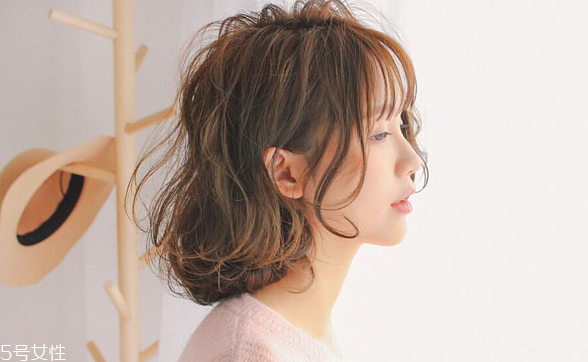 耳墜發(fā)發(fā)型是什么樣的 耳墜發(fā)可以這樣百變 耳墜發(fā)發(fā)型是什么樣的 耳墜發(fā)可以這樣百變