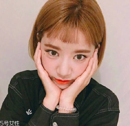 內(nèi)扣短發(fā)適合什么臉型 根據(jù)臉型選發(fā)型很重要 內(nèi)扣短發(fā)適合什么臉型 根據(jù)臉型選發(fā)型很重要