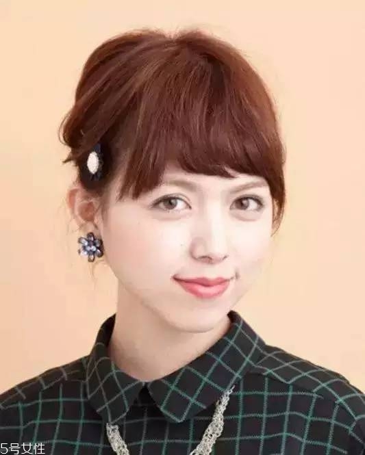 不長(zhǎng)不短的頭發(fā)做什么發(fā)型好看 不長(zhǎng)不短的發(fā)型 不長(zhǎng)不短的頭發(fā)做什么發(fā)型好看 不長(zhǎng)不短的發(fā)型