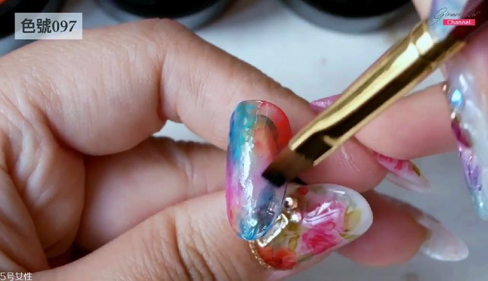 創(chuàng)意星空美甲圖片教程2018 創(chuàng)意星空美甲圖片教程2018