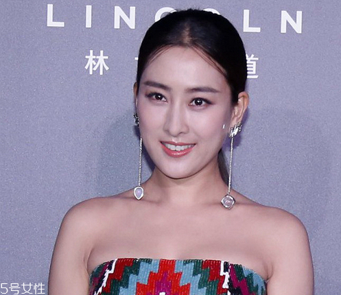 微風(fēng)劉海適合什么臉型 微風(fēng)劉海打理教程 微風(fēng)劉海適合什么臉型 微風(fēng)劉海打理教程