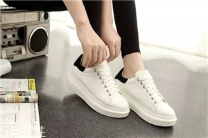 小白鞋會越穿越大嗎？小白鞋會不會變大