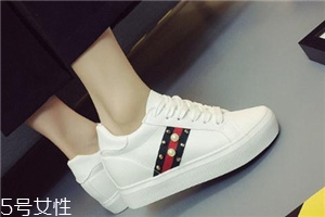 小白鞋可以用漂白水洗嗎？不要長期用漂白水洗小白鞋