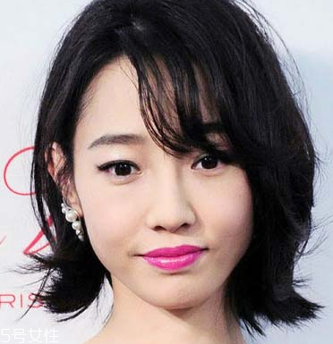 玫紅色口紅適合什么妝 玫紅色口紅的整體妝容 玫紅色口紅適合什么妝 玫紅色口紅的整體妝容