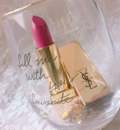 玫紅色口紅適合什么妝 玫紅色口紅的整體妝容 玫紅色口紅適合什么妝 玫紅色口紅的整體妝容