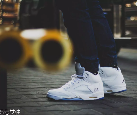 小白鞋洗了變黃怎么辦？小白鞋越洗越黃補(bǔ)救方法