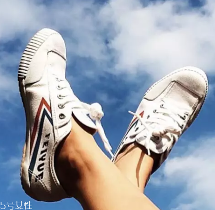 小白鞋淋雨怎么處理？小白鞋淋雨后保養(yǎng)方法