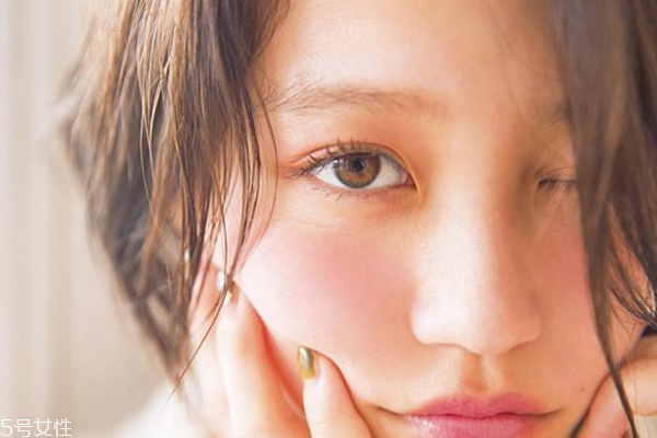 日韓妝容有什么區(qū)別 哪個(gè)才是女生的最愛 日韓妝容有什么區(qū)別 哪個(gè)才是女生的最愛