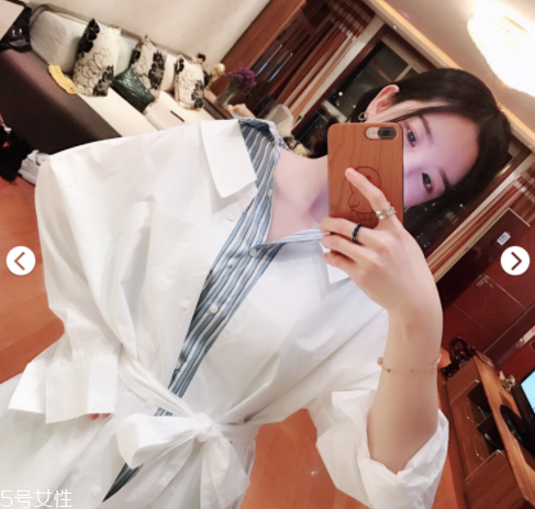 2022細(xì)條紋襯衫女款搭配 3種襯衫裙時(shí)髦不費(fèi)力 2022細(xì)條紋襯衫女款搭配 3種襯衫裙時(shí)髦不費(fèi)力