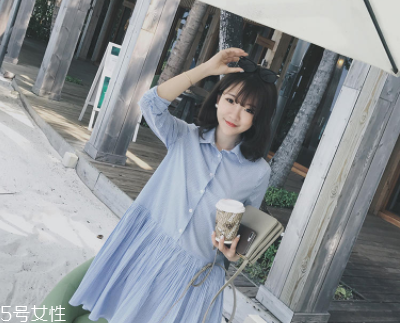 2022細(xì)條紋襯衫女款搭配 3種襯衫裙時(shí)髦不費(fèi)力 2022細(xì)條紋襯衫女款搭配 3種襯衫裙時(shí)髦不費(fèi)力