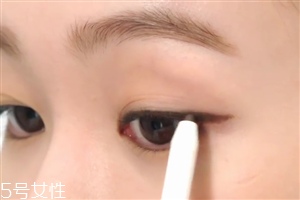 最容易上手的眼線畫法圖片 最容易上手的眼線畫法圖片