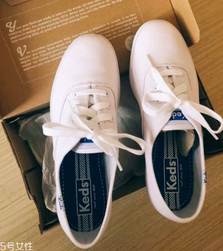 keds小白鞋多少錢(qián)？keds帆布鞋正品價(jià)位